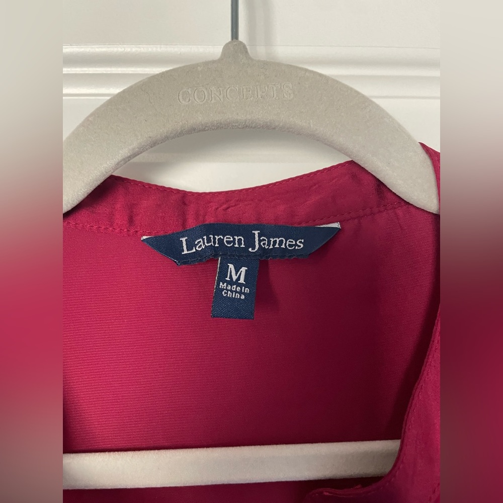 Lauren James- Burgundy Scallop Hem Long Sleeve Blouse- Size Medium - Picture 7 of 8
